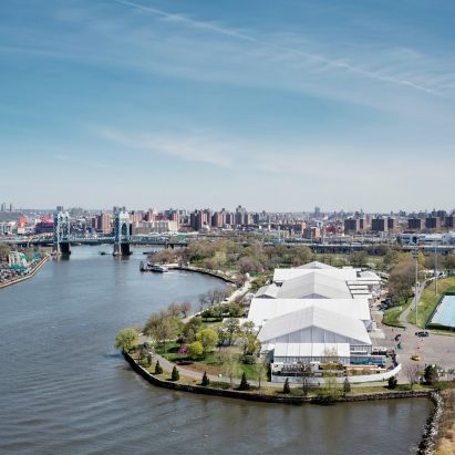 Frieze tent