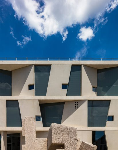 Glassel School of Art by Steven Holl