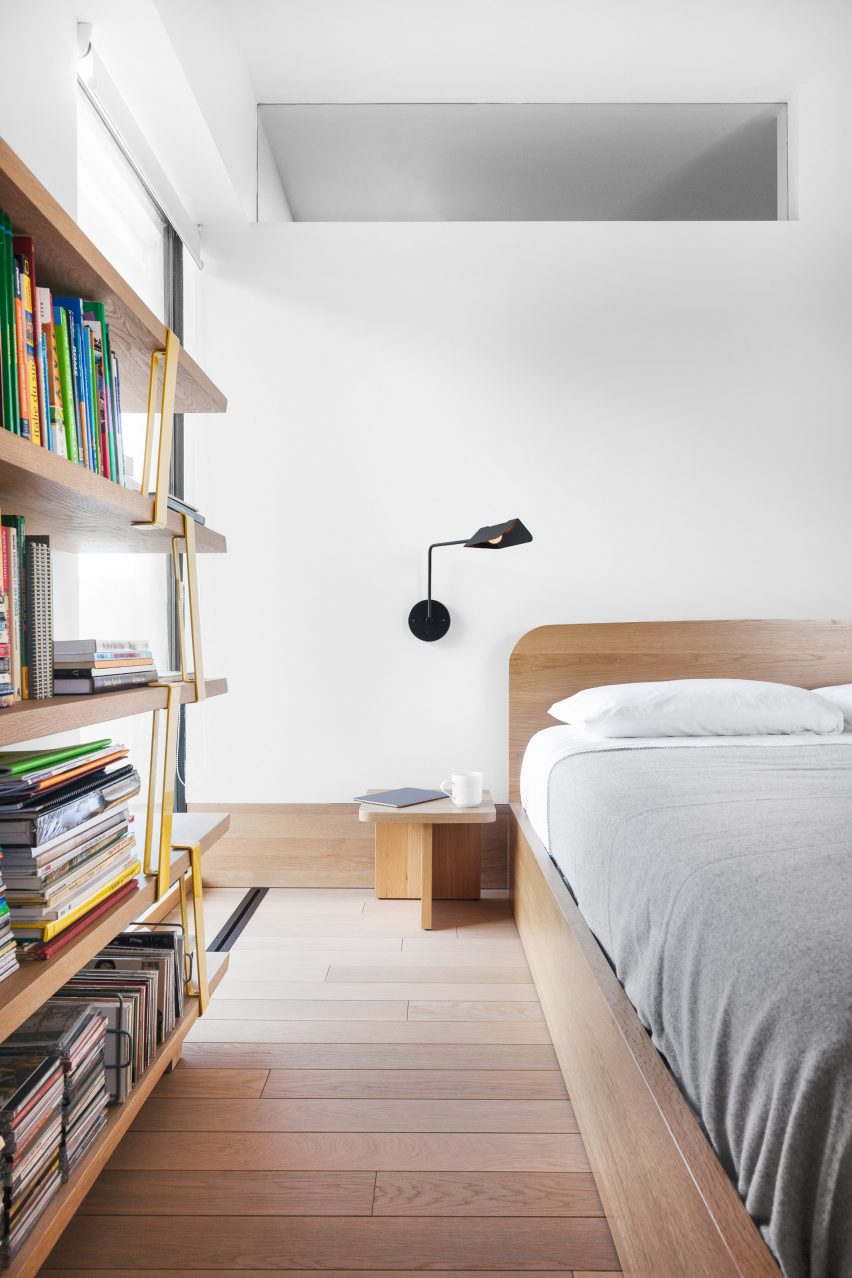 Apartment in Habitat 67 by Rainville Sangaré