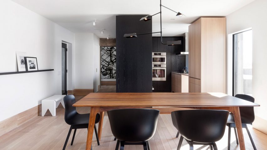 Apartment in Habitat 67 by Rainville Sangaré