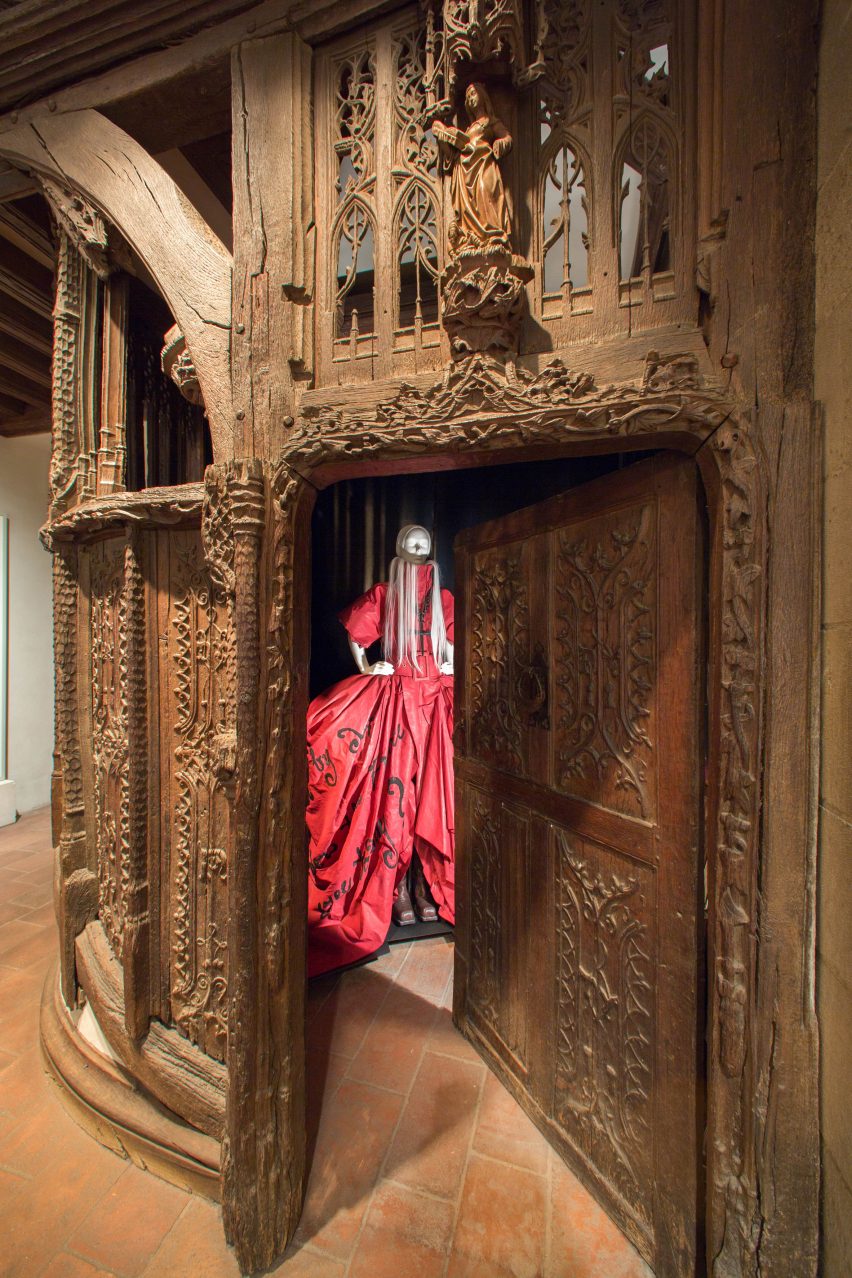 Heavenly Bodies at the MET