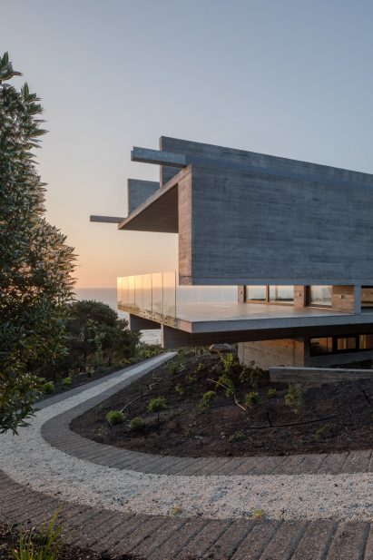 House H by Felipe Assadi Arquitectos