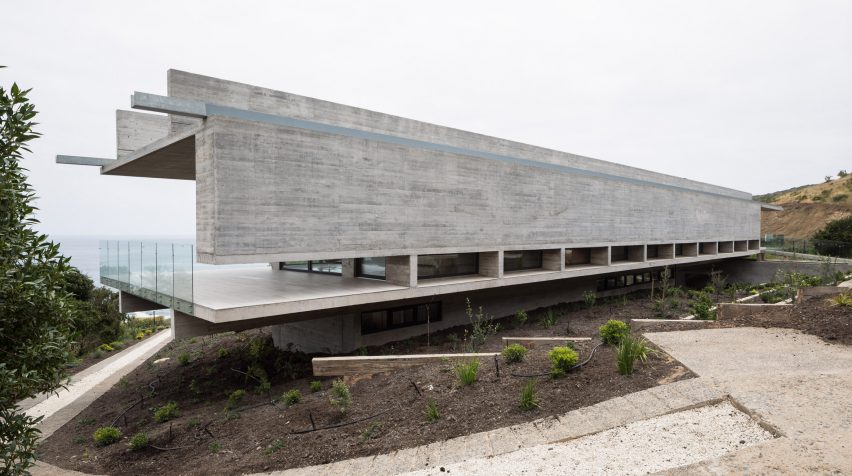 House H by Felipe Assadi Arquitectos