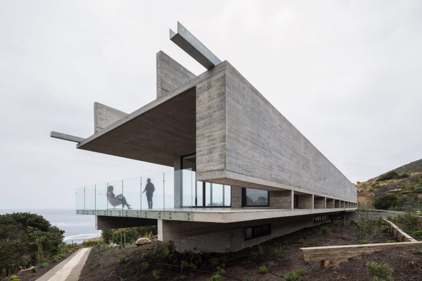 House H by Felipe Assadi Arquitectos
