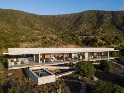House H by Felipe Assadi Arquitectos