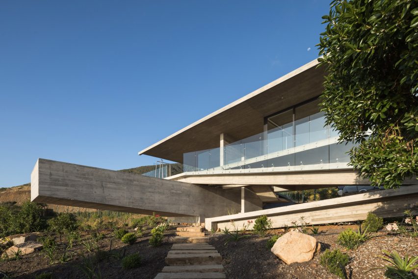 House H by Felipe Assadi Arquitectos