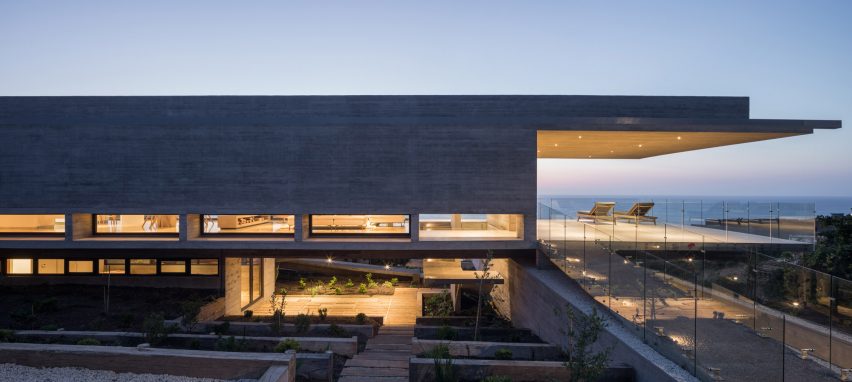 House H by Felipe Assadi Arquitectos