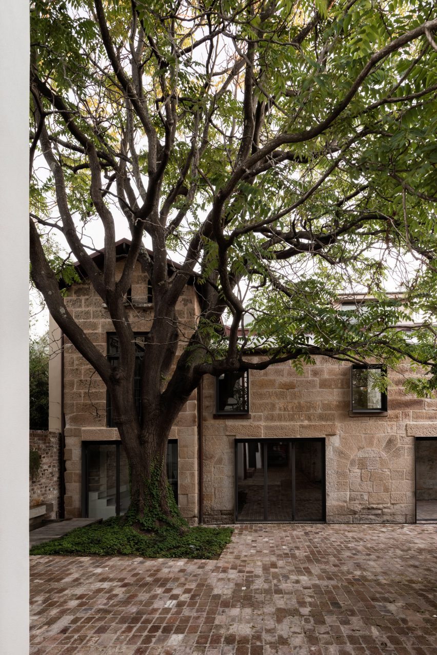 Italianate House by Renato D'Ettorre Architects