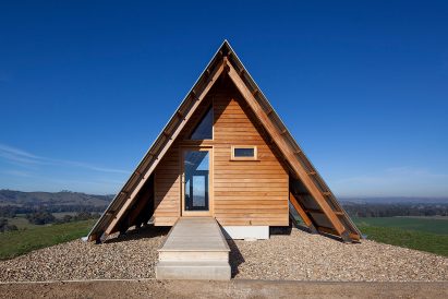 Kimo Hut by Anthony Hunt and Luke Stanley Architects