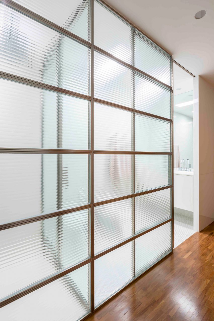 MMS House by Pascali Semerdjian Arquitetos