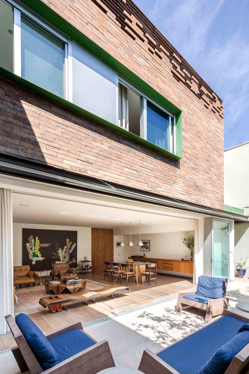 MMS House by Pascali Semerdjian Arquitetos