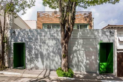 MMS House by Pascali Semerdjian Arquitetos