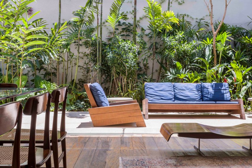 MMS House by Pascali Semerdjian Arquitetos
