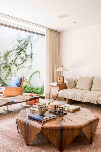 MMS House by Pascali Semerdjian Arquitetos