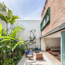 MMS House by Pascali Semerdjian Arquitetos