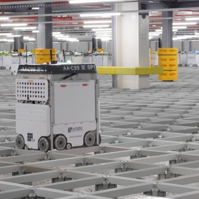 Over 1,000 robots pack groceries in Ocado’s online shopping warehouse