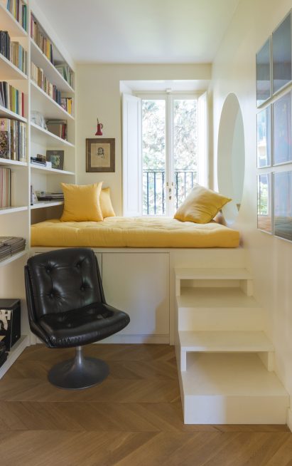 Pointing House by Studio Strato