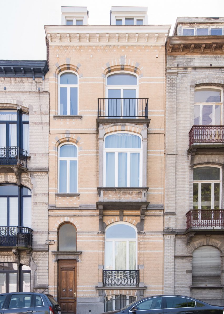 Renier Chalon by Mamout and AUXAU Atelier
