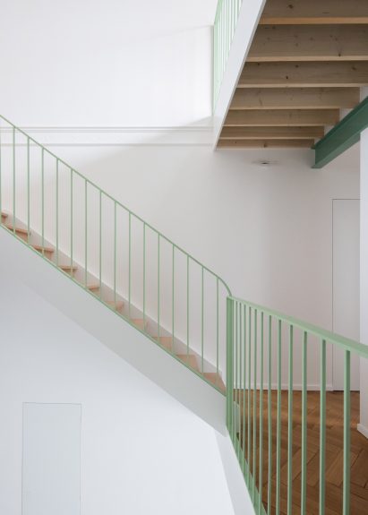 Renier Chalon by Mamout and AUXAU Atelier
