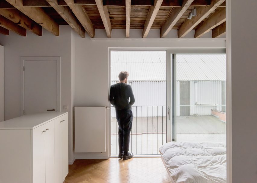 Renier Chalon by Mamout and AUXAU Atelier
