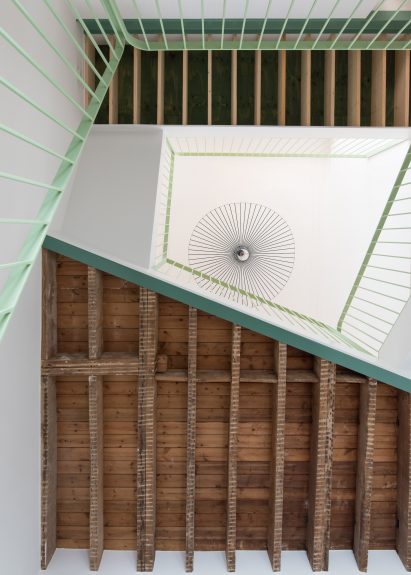 Renier Chalon by Mamout and AUXAU Atelier
