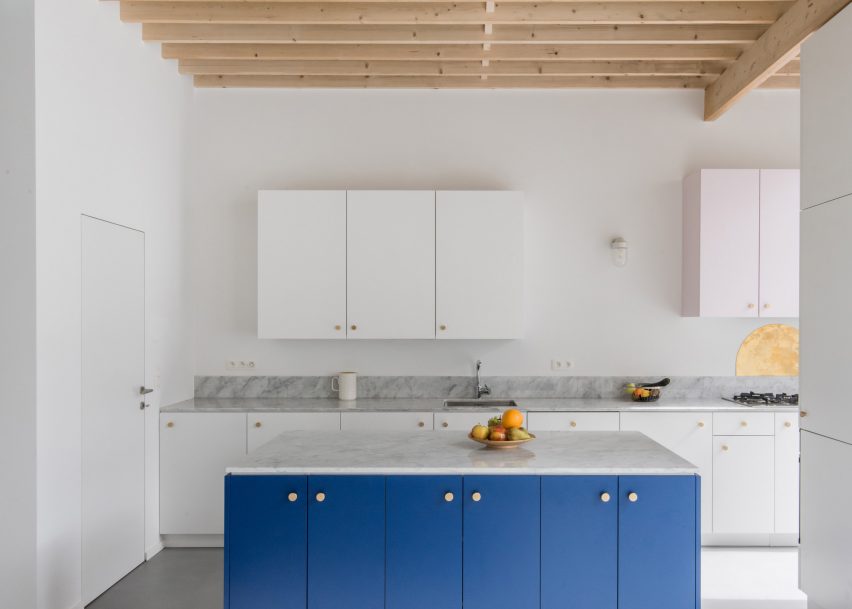Renier Chalon by Mamout and AUXAU Atelier