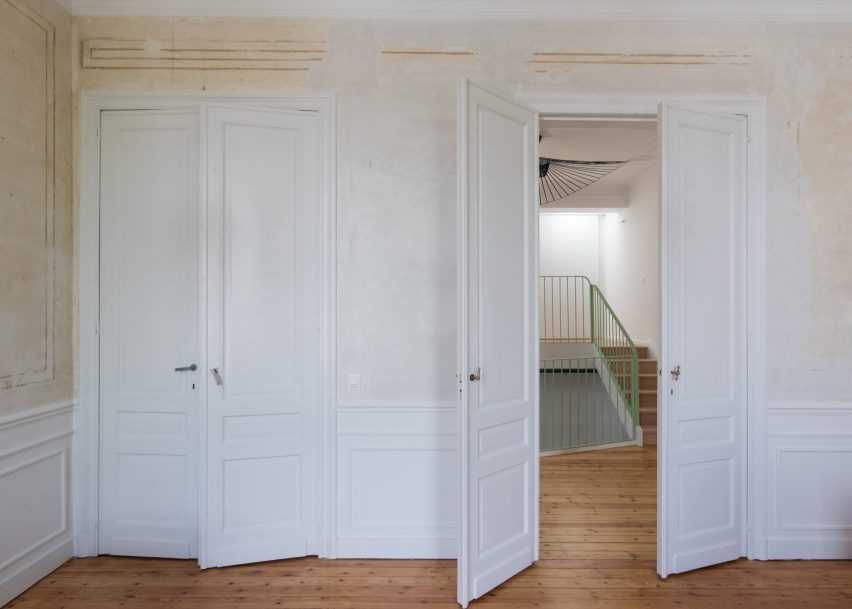 Renier Chalon by Mamout and AUXAU Atelier