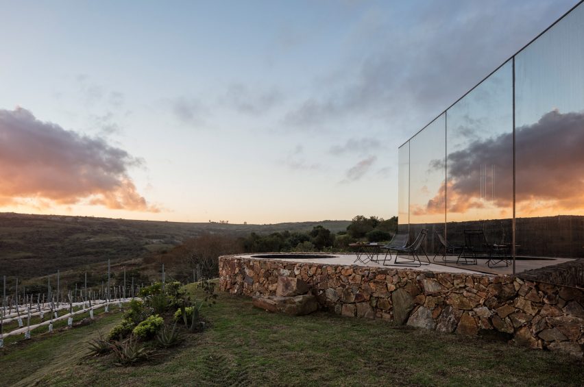 Sacromonte Landscape Hotel shelters by MAPA Architects
