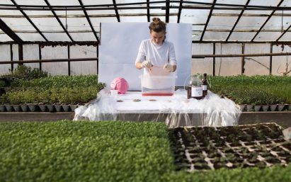 Roza Janusz creates sustainable food packaging that grows like a vegetable