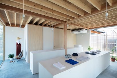 Square House by Suzuki Architects
