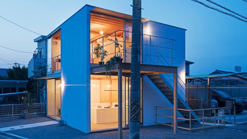 Square House by Suzuki Architects