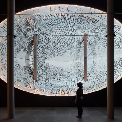 Latest Dezeen Weekly features an Es Devlin installation and Patrik Schumacher’s controversial housing comments