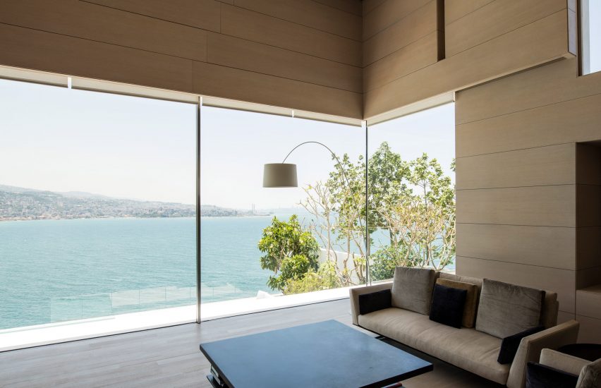 Victrocsa promo - AZ House by Nabil Gholam Architects
