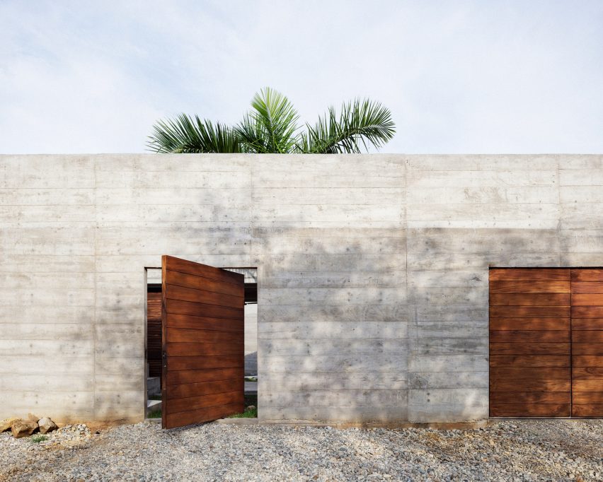 ZIcatela House by Ludwig Godefroy