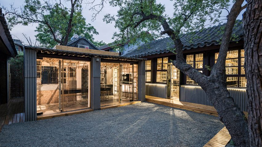 Gridded bamboo framework partitions Beijing office by 0 Architecture