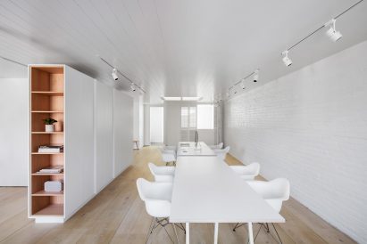 Bluecerigo Studios by Alain Carle Architecte