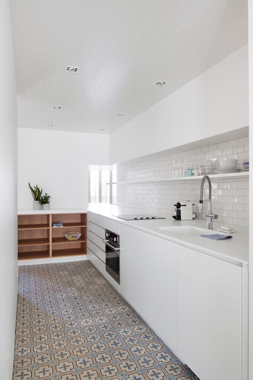 Bluecerigo Studios by Alain Carle Architecte