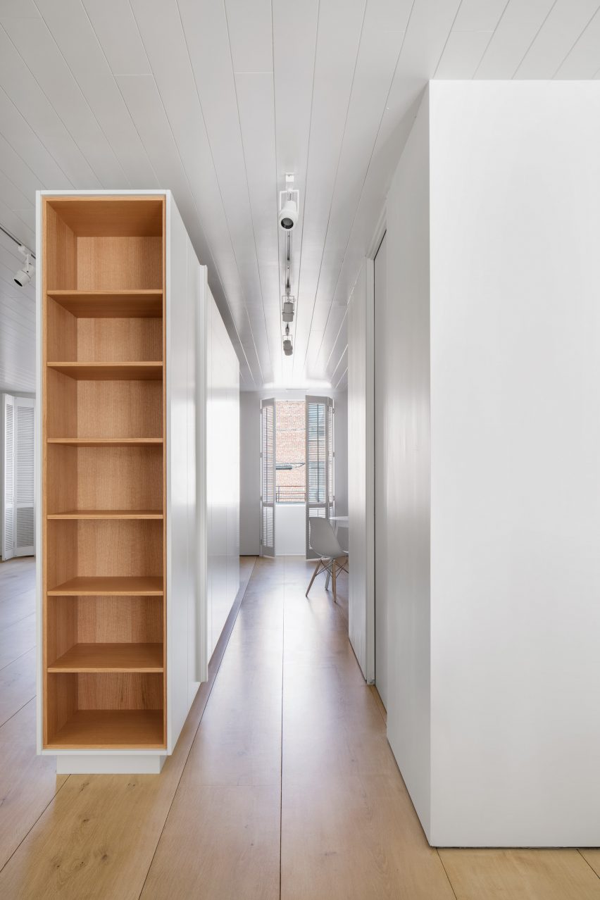 Bluecerigo Studios by Alain Carle Architecte