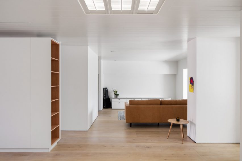 Bluecerigo Studios by Alain Carle Architecte