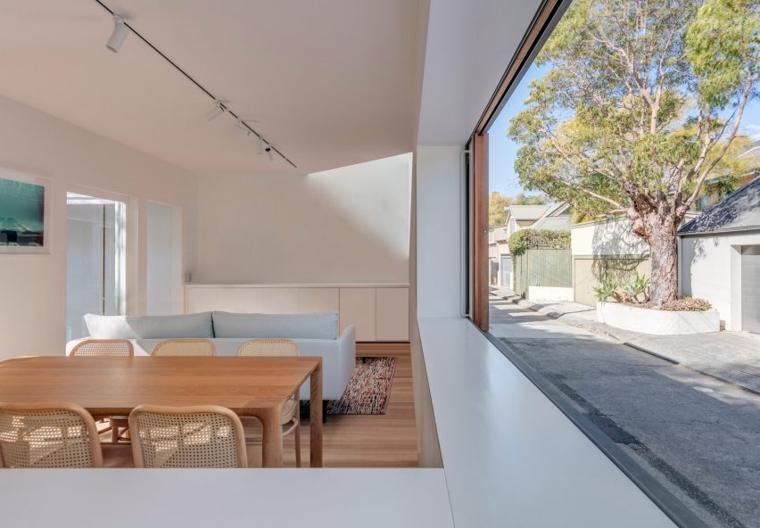 Panovscott rearranges Sydney cottage around a central courtyard garden