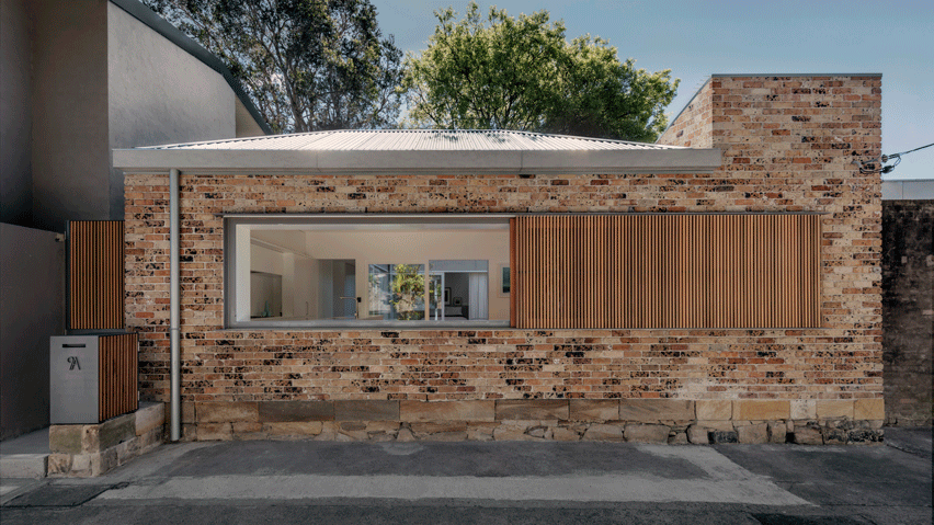 Panovscott rearranges Sydney cottage around a central courtyard garden