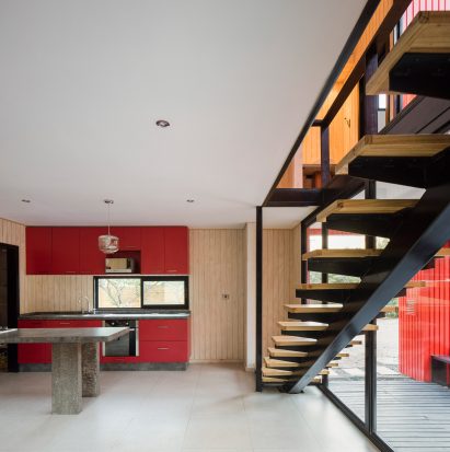 Casa La Roja by Felipe Assadi Arquitectos