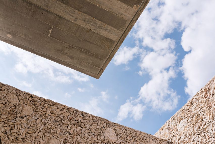 Casa Xólotl by Punto Arquitectónico