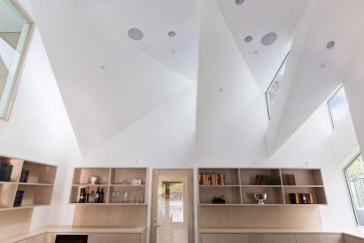 Case Room house by Geoffrey von Oeyen