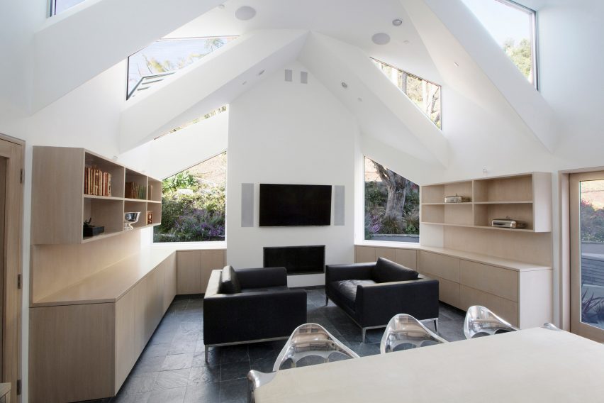 Case Room house by Geoffrey von Oeyen