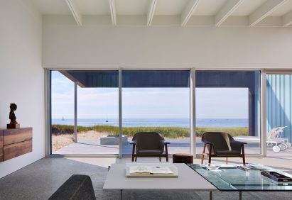 Courtyard House by John Ronan