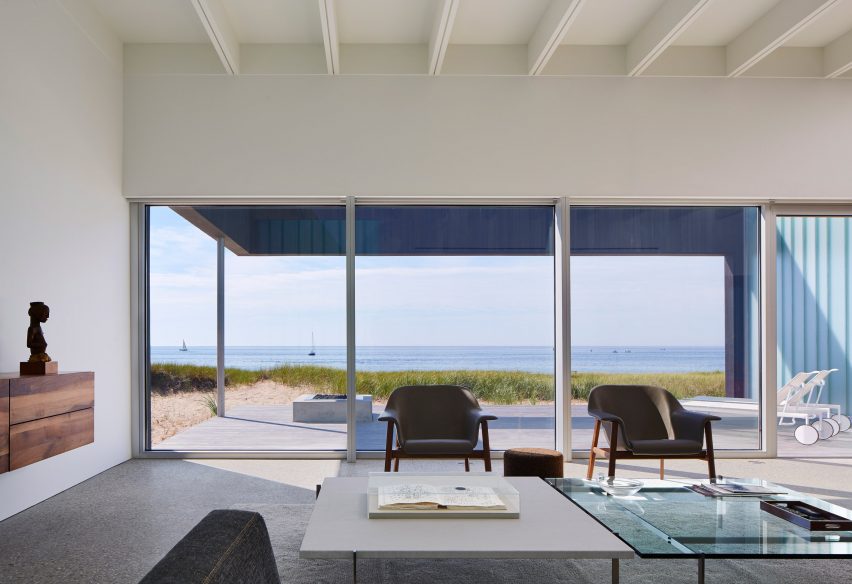 Courtyard House by John Ronan