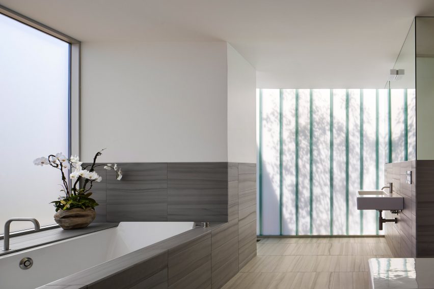 Courtyard House by John Ronan