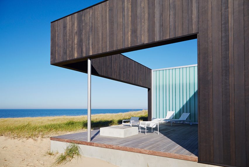 Courtyard House by John Ronan