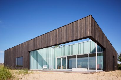 Courtyard House by John Ronan